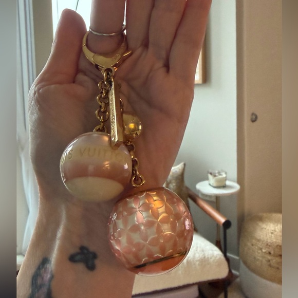 Louis Vuitton Mini Lin Croisette Bag Charm – Pink & Beige Resin - Picture 7 of 8